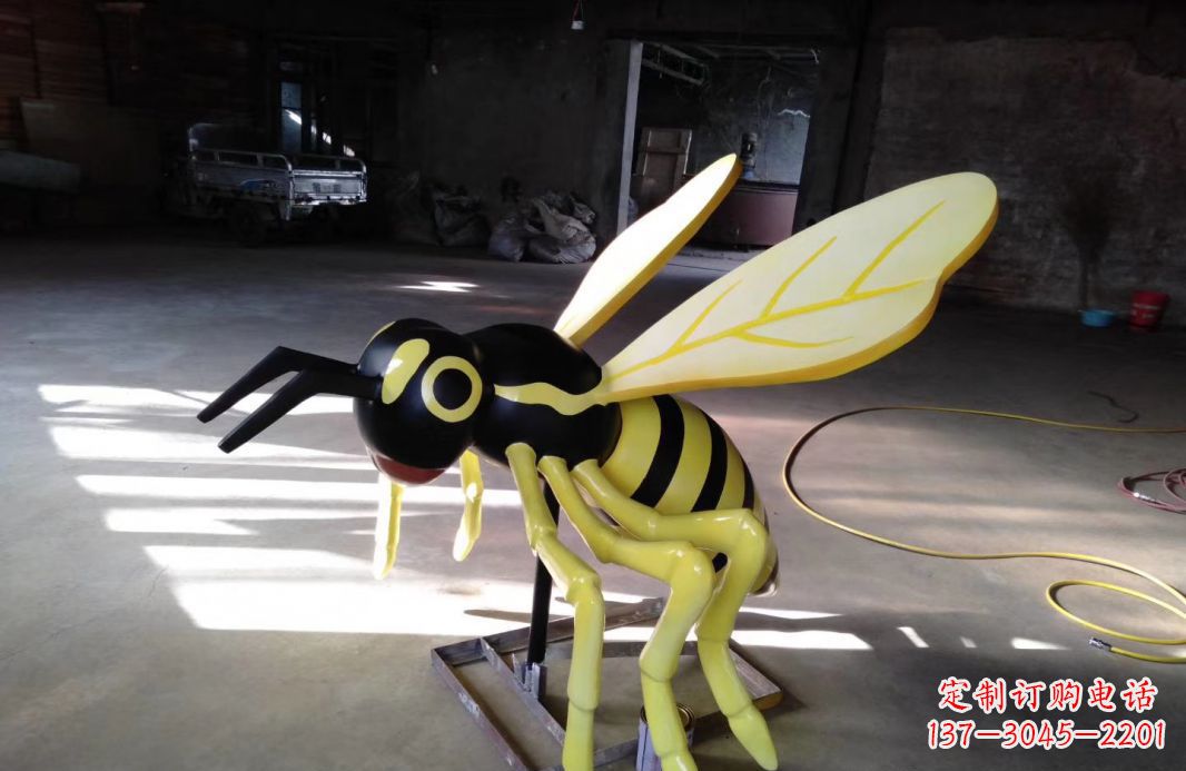 大同玻璃蜜蜂雕塑让自然之美展现