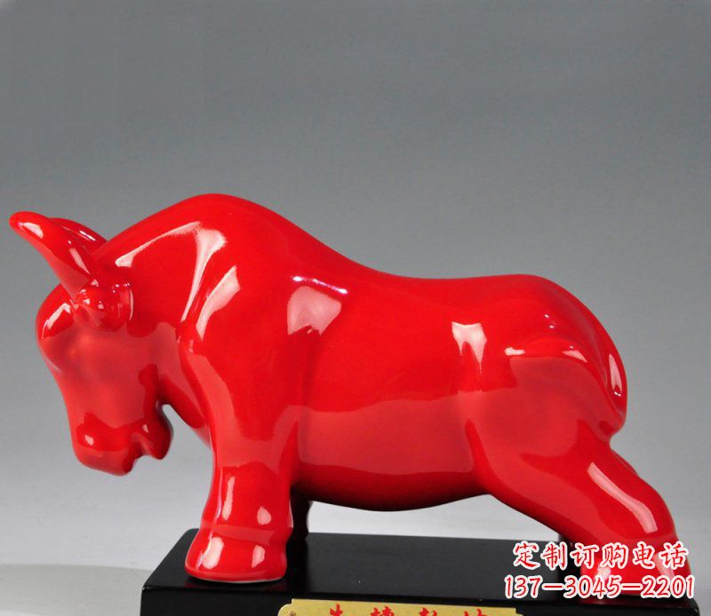 大同玻璃钢彩色牛转乾坤雕塑