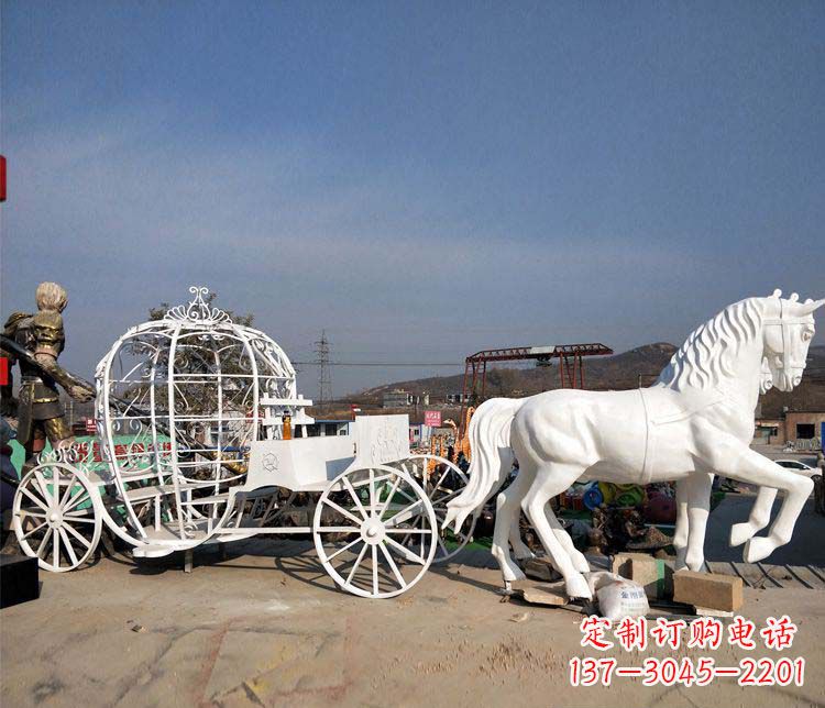 大同玻璃钢城市的马车雕塑