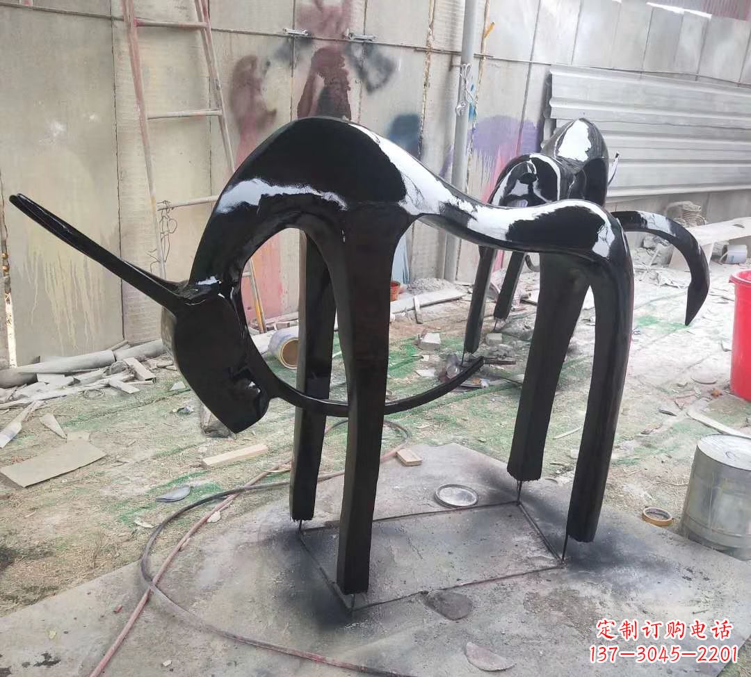 大同玻璃钢制作的鹿雕塑——装点你的庭院