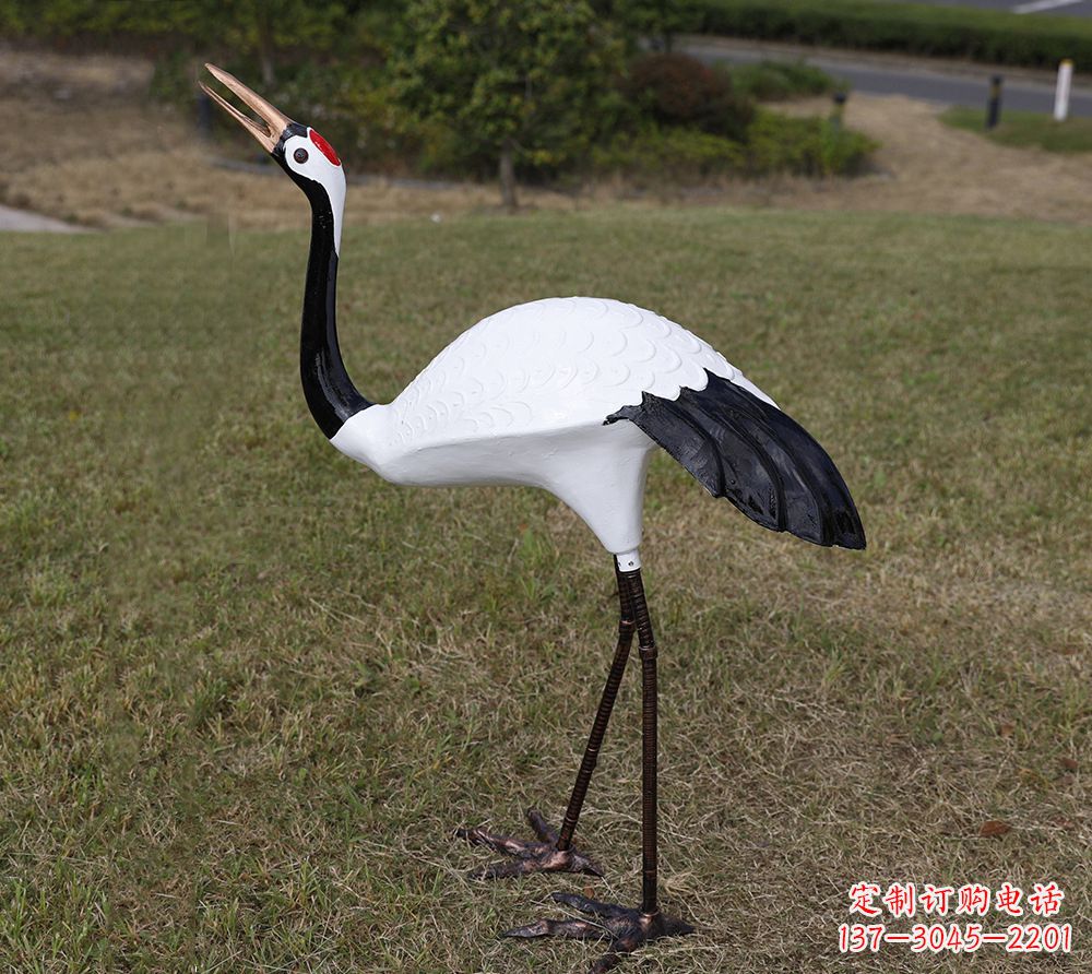 大同玻璃钢雕塑仙鹤——灵动飞翔的艺术之美