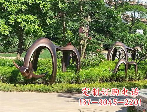 大同玻璃钢动物雕塑 抽象牛-公园草坪动物雕塑摆件