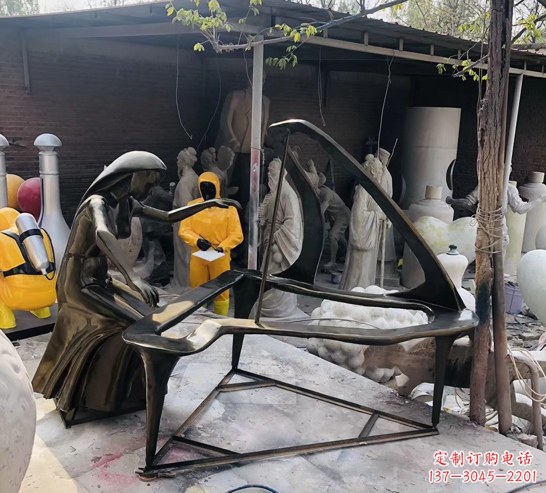 大同玻璃钢仿铜钢琴雕塑