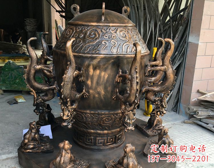 大同玻璃钢仿铜地动仪雕塑中国古代文化精髓