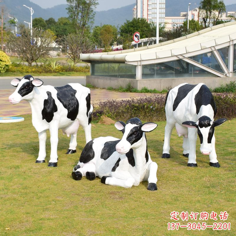 大同玻璃钢奶牛雕塑给环境带来美丽