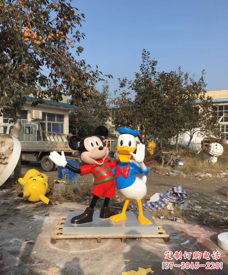 大同玻璃钢卡通唐老鸭和米老鼠雕塑公园卡通雕塑
