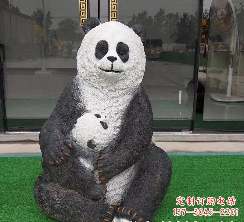 大同玻璃钢制熊猫雕塑——传承中华文化精髓