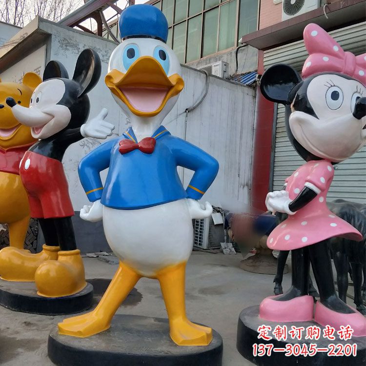 大同玻璃钢唐老鸭和米老鼠卡通雕塑