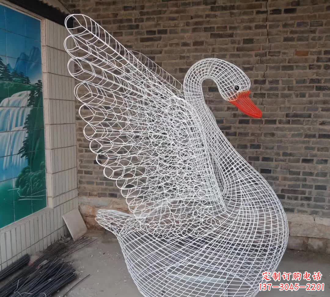 大同不锈钢制天鹅雕塑象征着和谐与美好