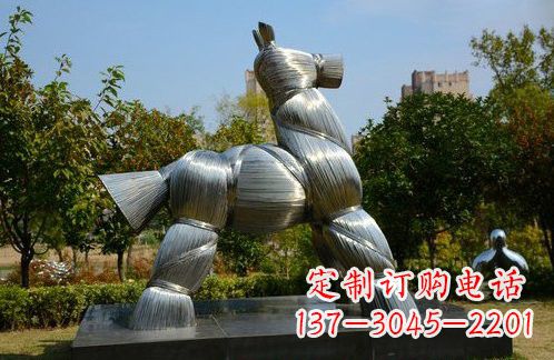 大同不锈钢草扎马雕塑艺术精彩绽放
