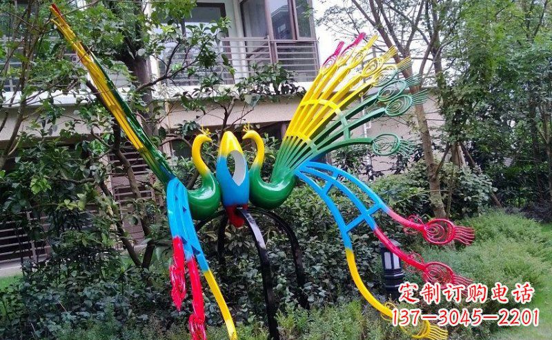 大同不锈钢孔雀雕塑——精美的艺术品