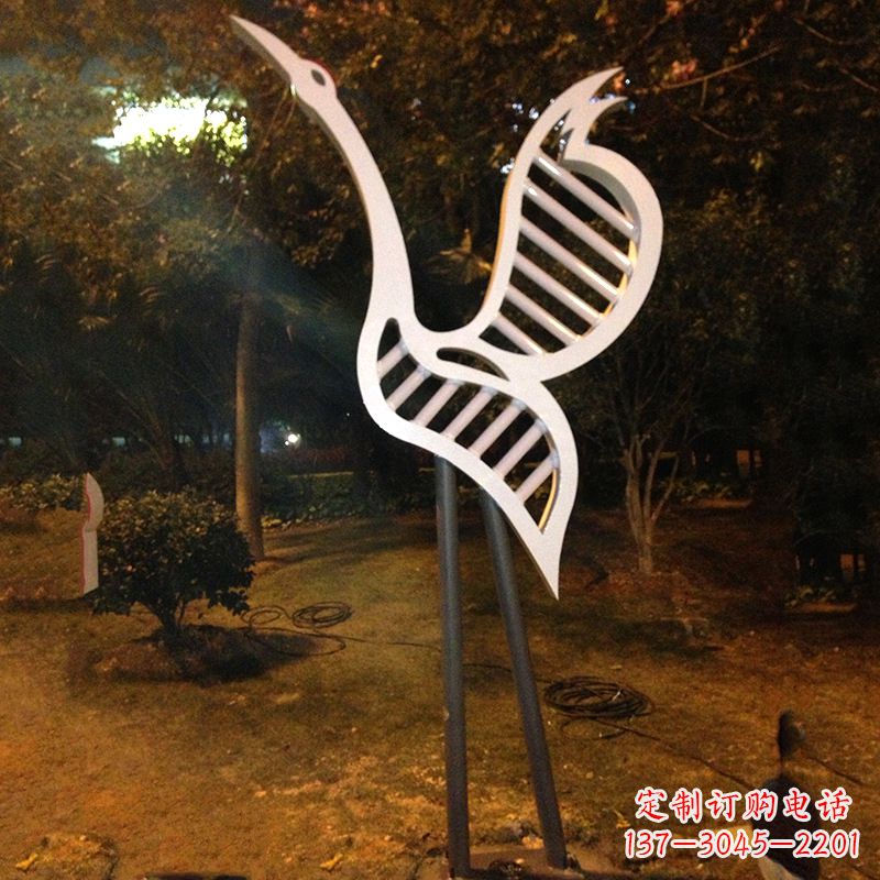 大同仙鹤雕塑精美的不锈钢制作