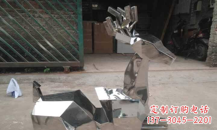 大同不锈钢鹿雕塑艺术之美