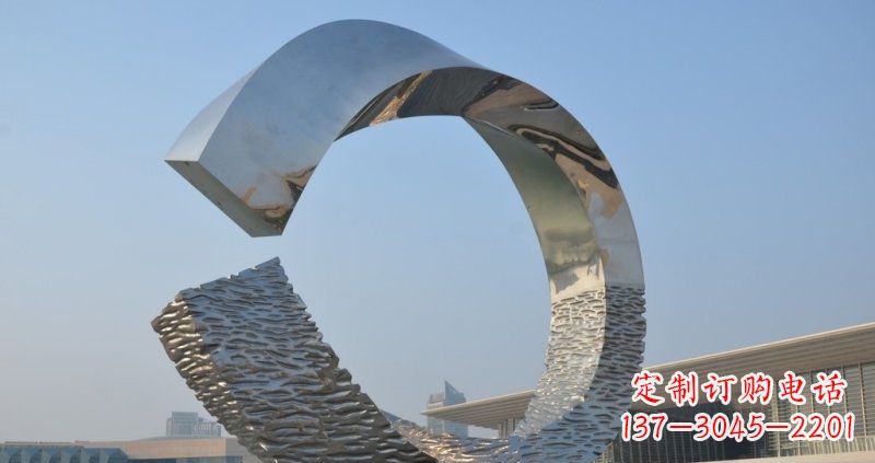大同环绕城市的不锈钢圆环雕塑