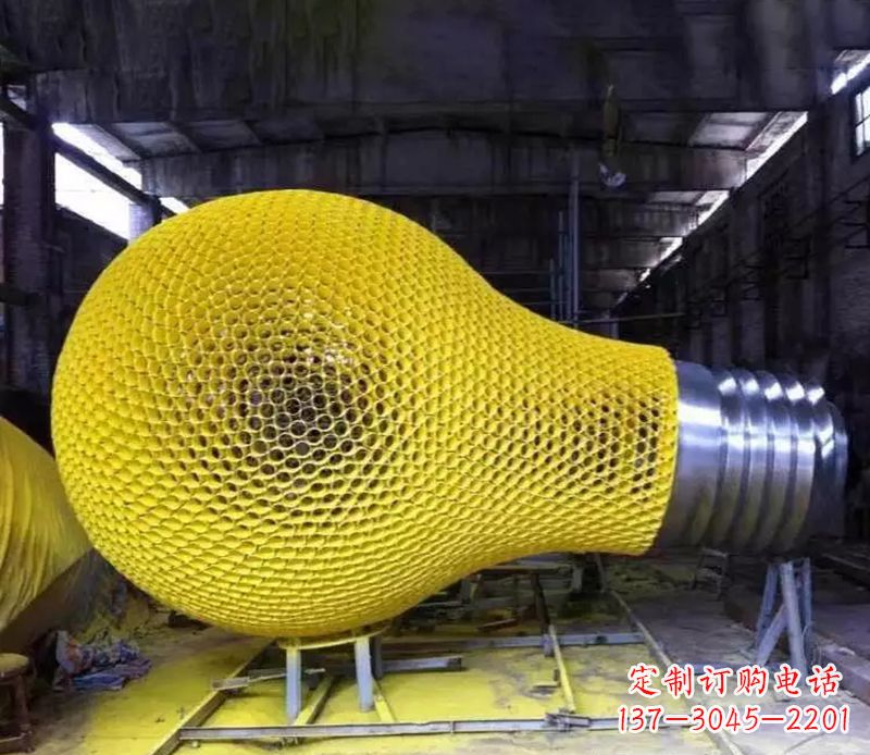 大同不锈钢灯泡雕塑2