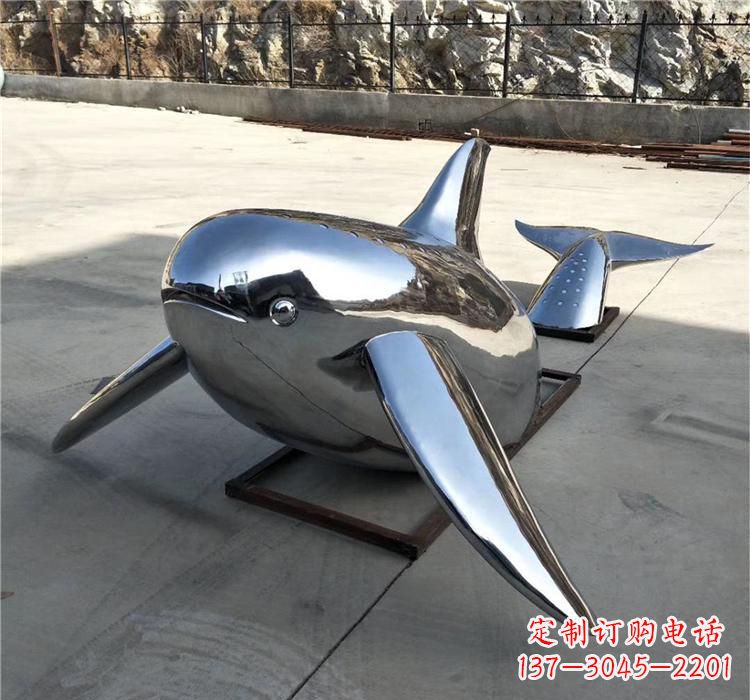 大同鲸鱼雕塑精美的不锈钢艺术
