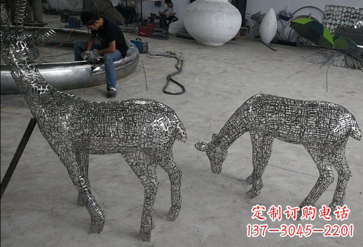 大同不锈钢动物镂空鹿雕塑精美的艺术品