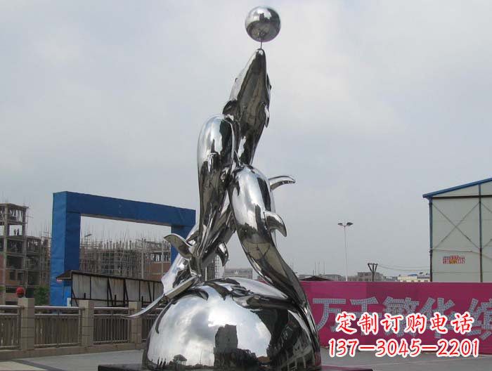 大同海豚雕塑精美细腻的艺术品