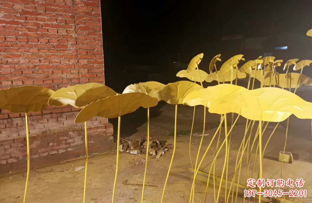 大同不锈钢锻造荷花雕塑1