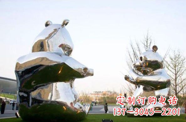 大同不锈钢熊猫雕塑传递友谊与和平