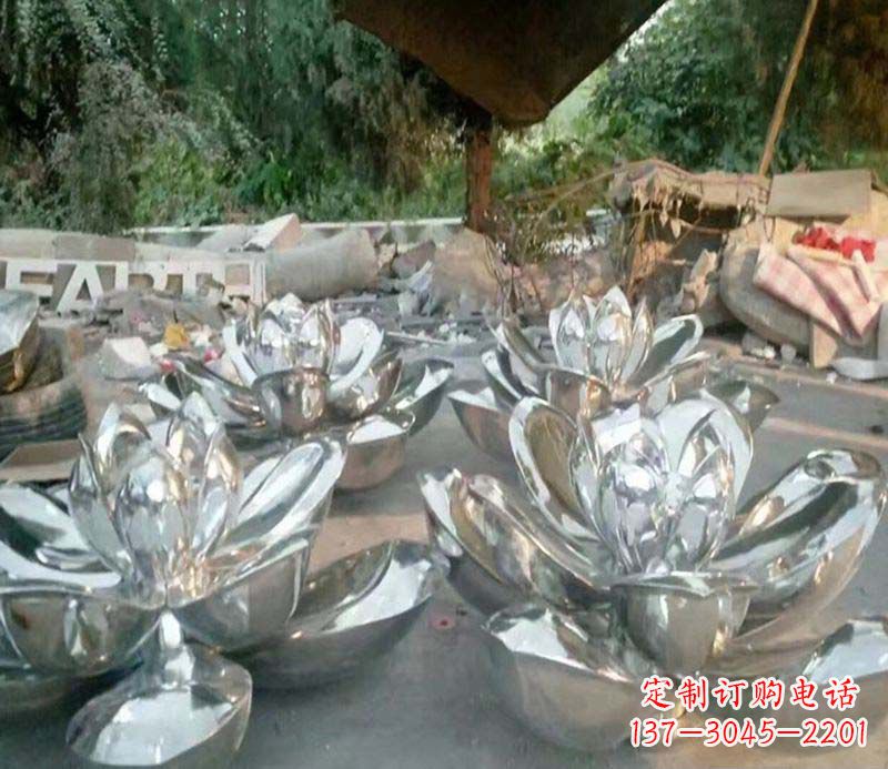 大同不锈钢荷花雕塑给公园带来灿烂美景