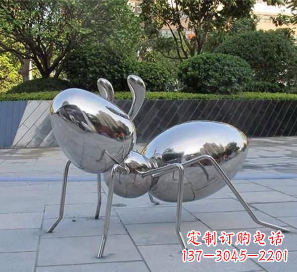 大同不锈钢公园镜面蚂蚁雕塑