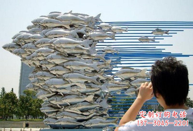 大同不锈钢公园鲤鱼雕塑传承传统文化