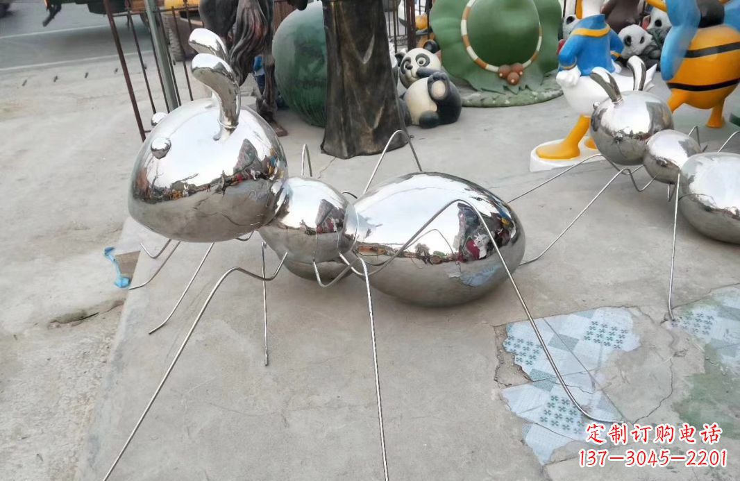 大同不锈钢公园蚂蚁动物雕塑