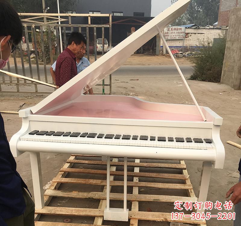 大同不锈钢钢琴雕塑融合音乐与艺术的完美结合