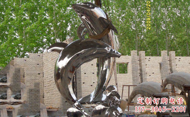 大同海豚之美不锈钢海边雕塑