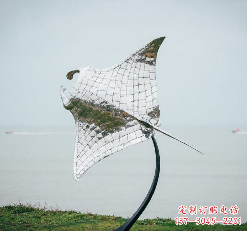 大同不锈钢海洋动物蝠鲼雕塑艺术与环保的完美结合