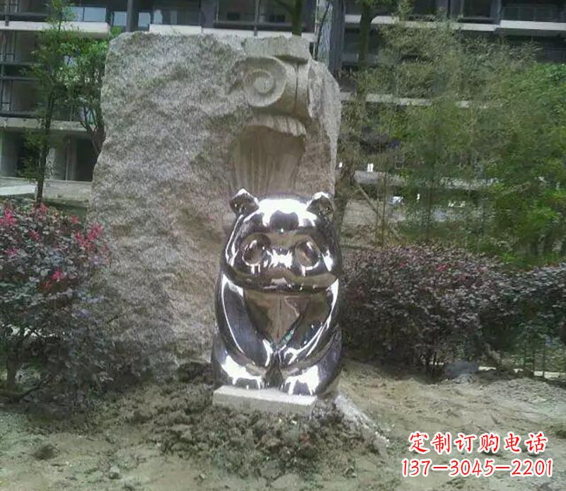 大同不锈钢熊猫雕塑它的美丽与魅力