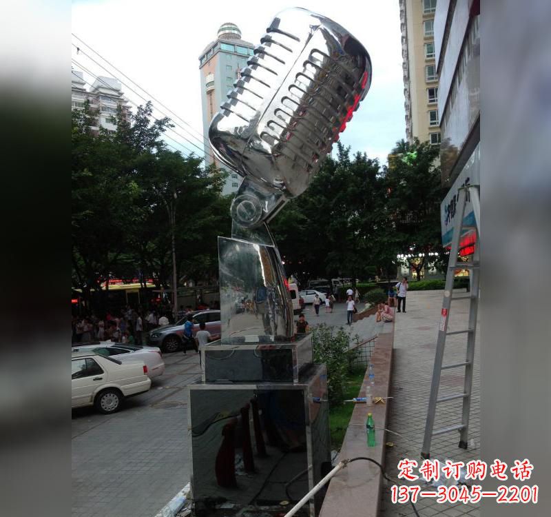 大同不锈钢话筒雕塑2