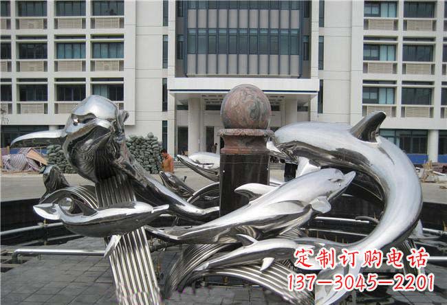 大同海豚雕塑融合浪漫和优雅