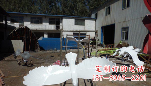 大同不锈钢老鹰雕塑美丽的象征