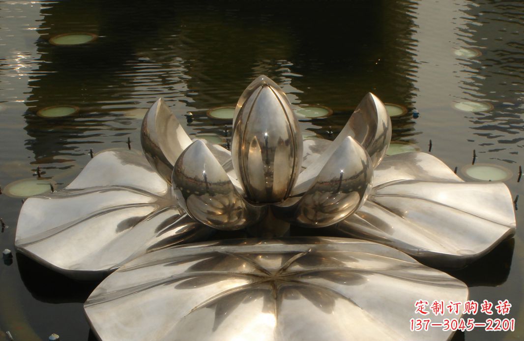 大同不锈钢莲花雕塑绚丽多彩的艺术之美