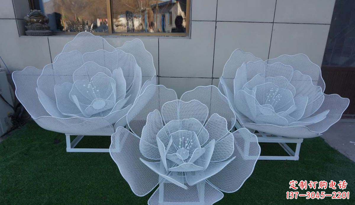 大同不锈钢荷花雕塑一种精美而经久不衰的艺术品