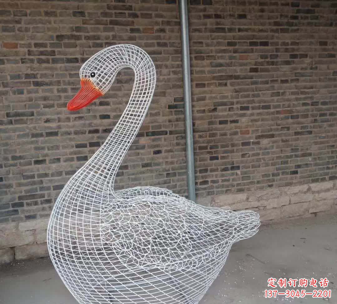 大同不锈钢镂空天鹅雕塑1
