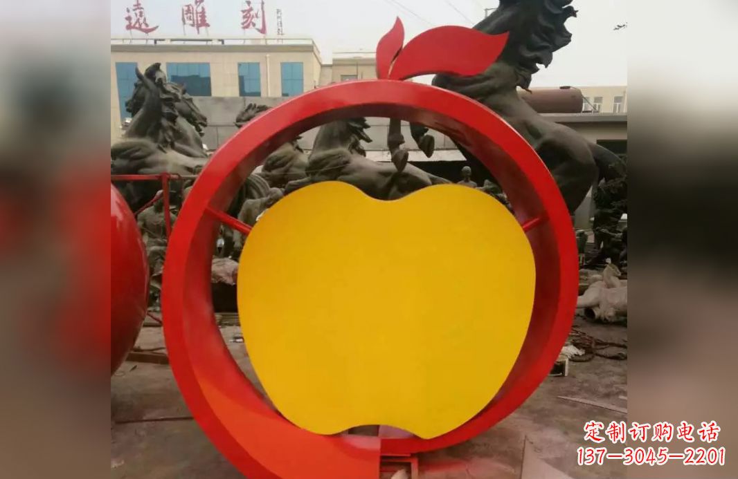 大同不锈钢苹果雕塑——见证爱与和平