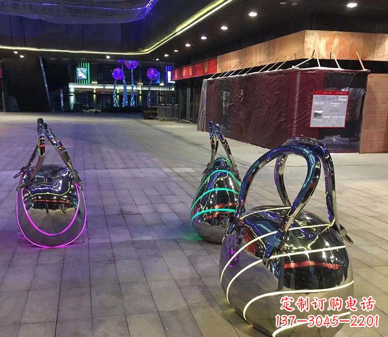 大同不锈钢手提包雕塑精美艺术品