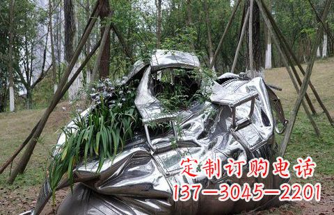 大同不锈钢手提包雕塑——精美的艺术形式