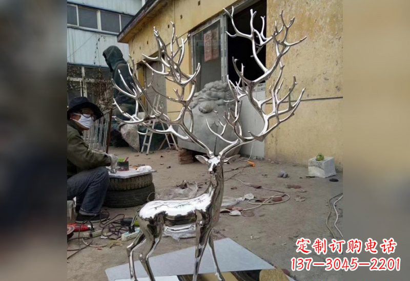 大同不锈钢树枝鹿雕塑艺术精美的自然之美