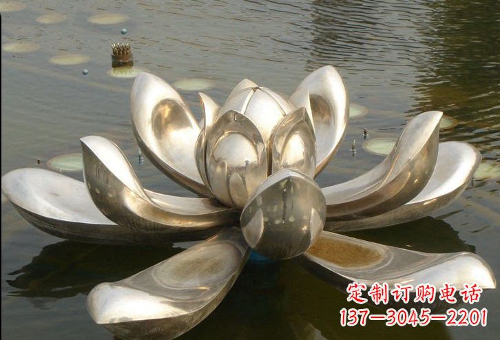 大同不锈钢水面上的莲花雕塑