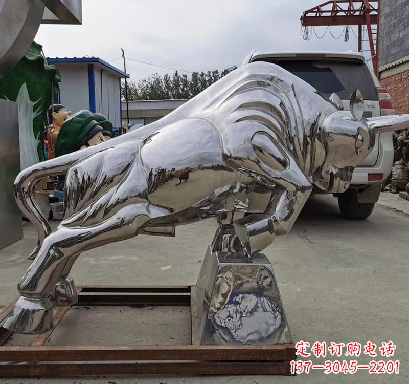 大同不锈钢拓荒牛雕塑象征勇敢和拼搏