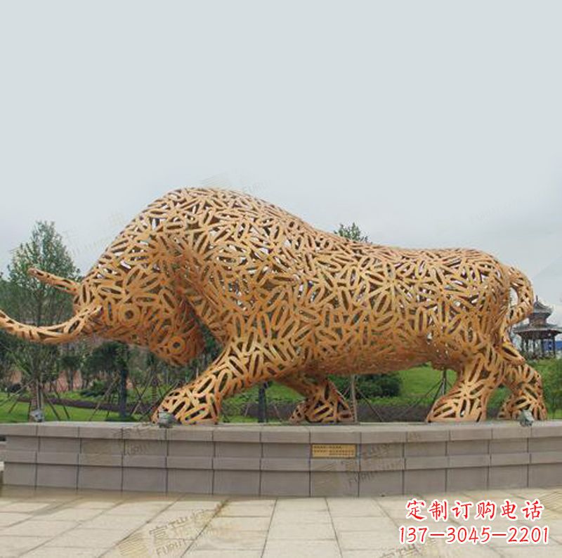 大同不锈钢网格造型开荒牛公园景观动物雕塑