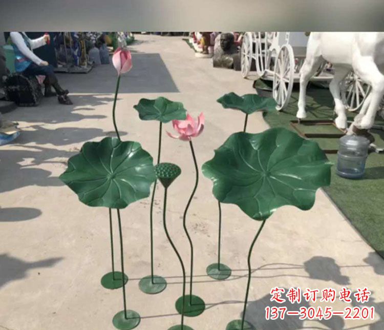 大同不锈钢荷花雕塑象征着美丽的永恒