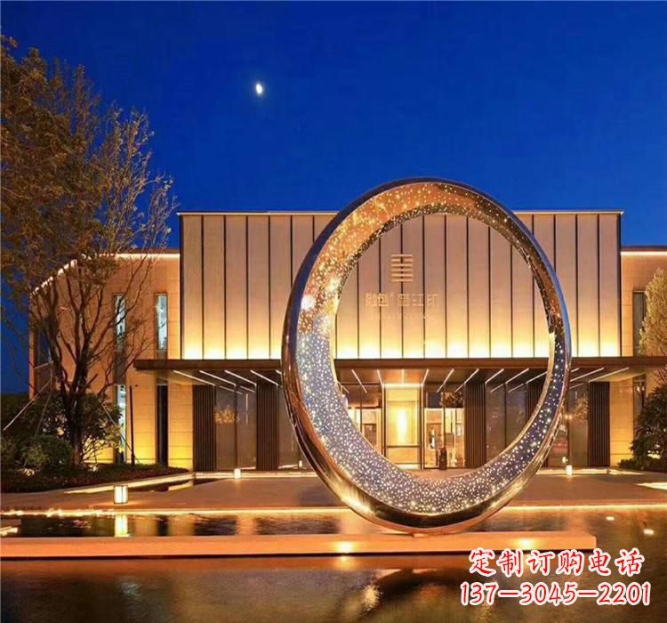 大同不锈钢圆环雕塑给空间增添无限美感