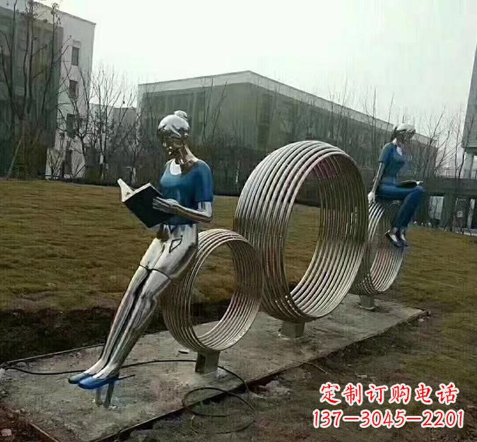 大同圆环读书人雕塑