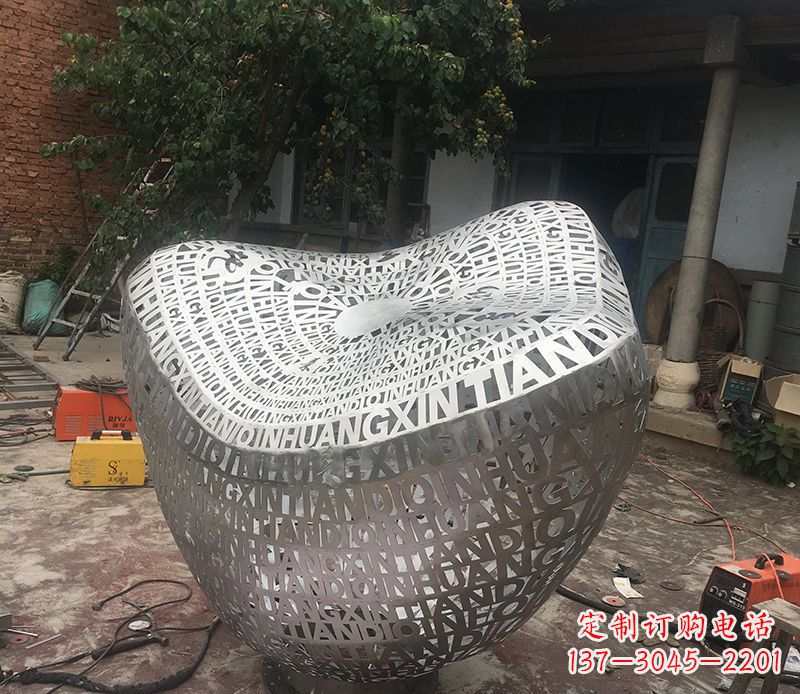 大同不锈钢元宝雕塑精美外形与精美文化
