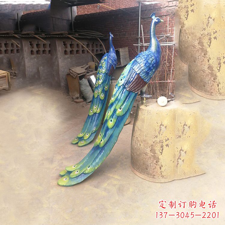 大同彩绘孔雀铜雕塑